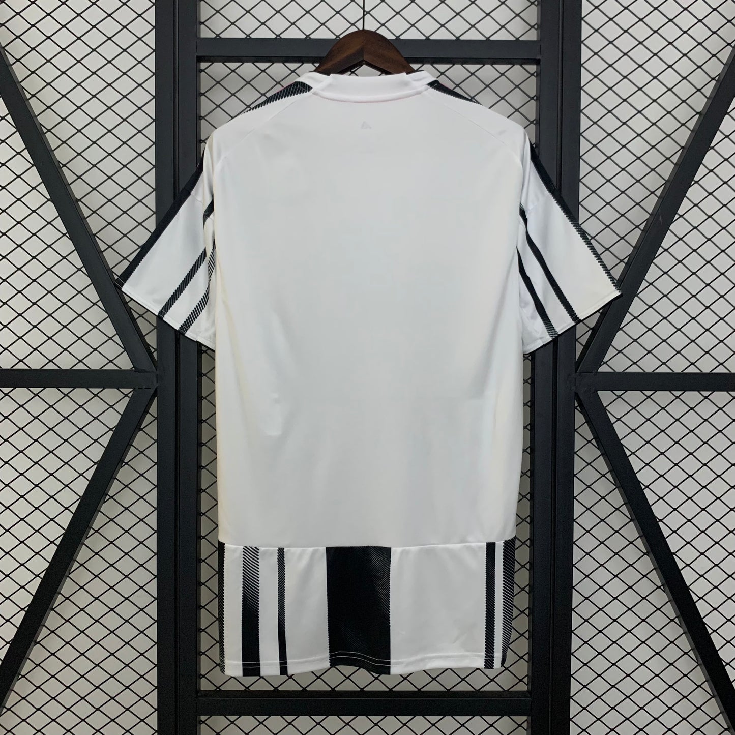 Camisa Juventus Titular 25/26 - Versão Torcedor