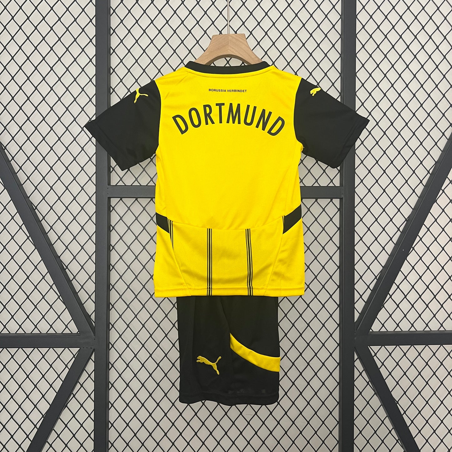 Kit Infantil Borussia Dortmund Titular 24/25