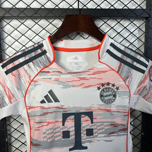 Kit Infantil Bayern Reserva 25/26