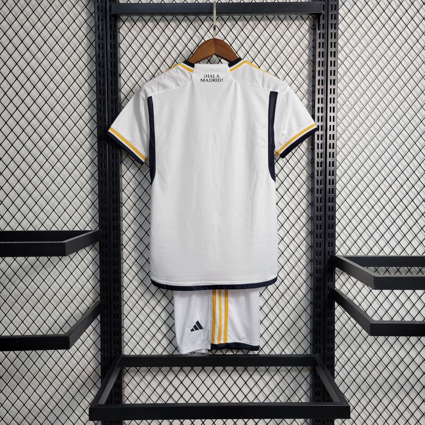 Kit Infantil Real Madrid Titular 23/24 - Boutique do Boleiro