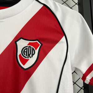 Kit Infantil River Plate titular 25/26