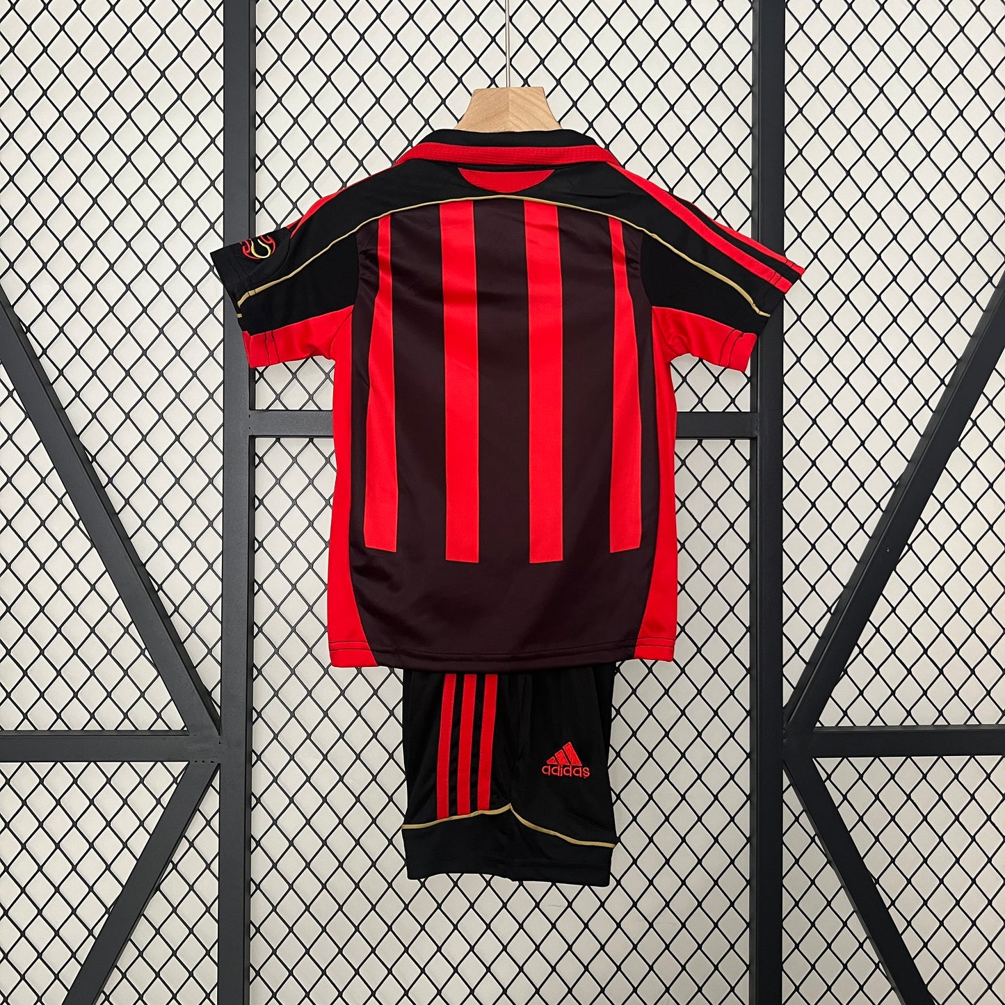 Kit Infantil Milan Titular 06/07 - Versão Retro