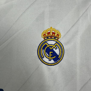 Kit Infantil Real madrid Titular Manga longa  17/18 - Versão Retrô