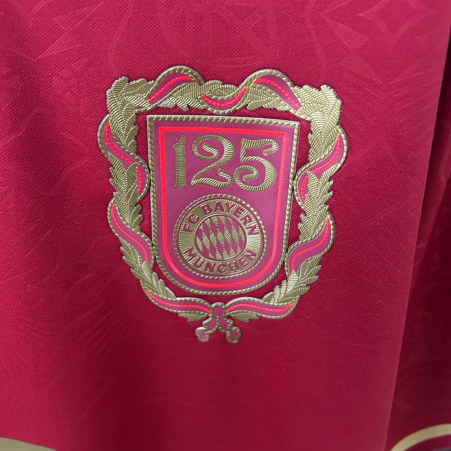 Camisa Bayern Munich Aniversario 125 anos 25/26 - Versão Torcedor