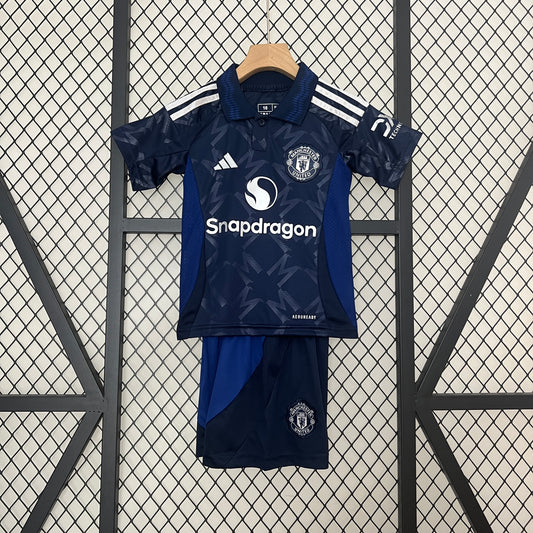 Kit Infantil Manchester United Reserva 24/25