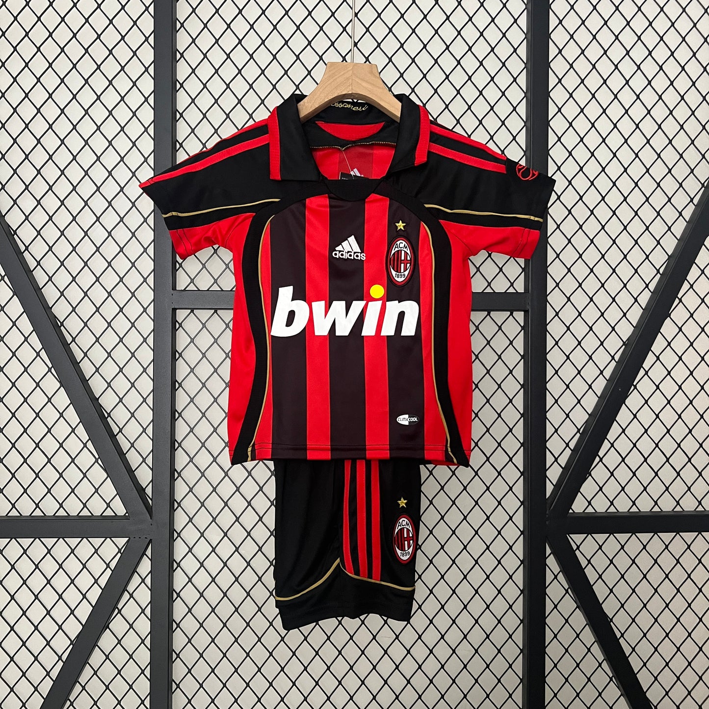 Kit Infantil Milan Titular 06/07 - Versão Retro