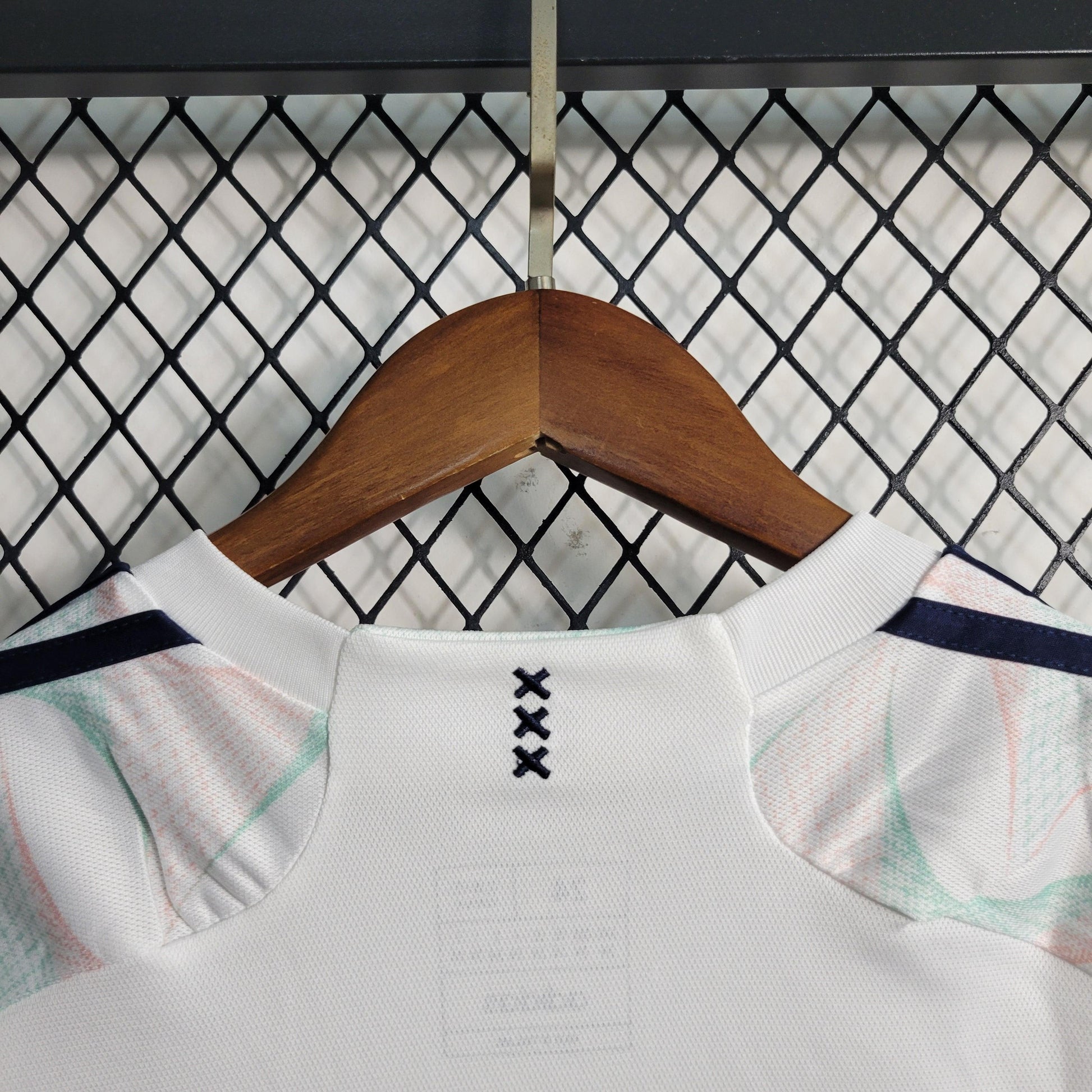 Kit Infantil Ajax Titular 23/24 - Boutique do Boleiro