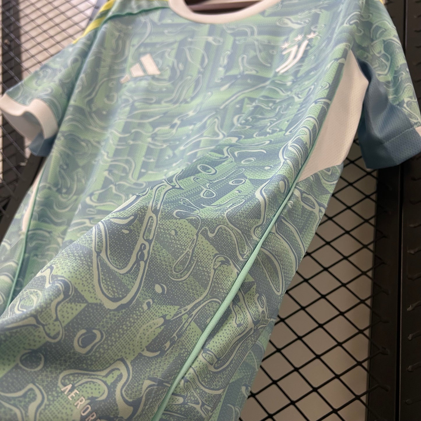 Camisa Juventus Reserva 25/26 - Versão Torcedor