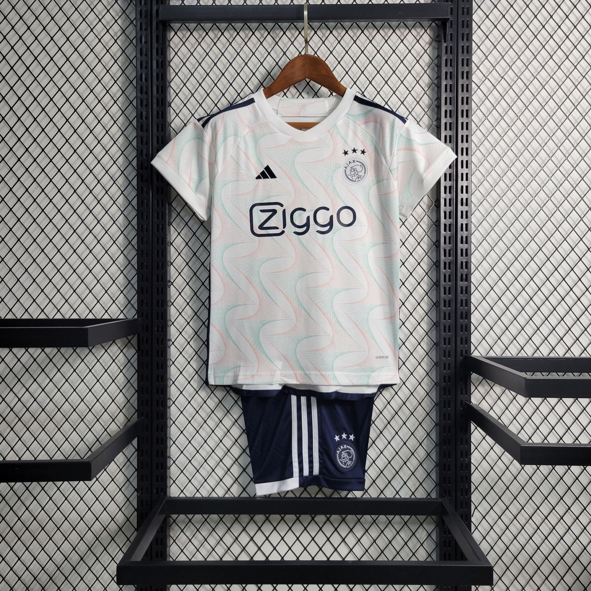 Kit Infantil Ajax Titular 23/24 - Boutique do Boleiro