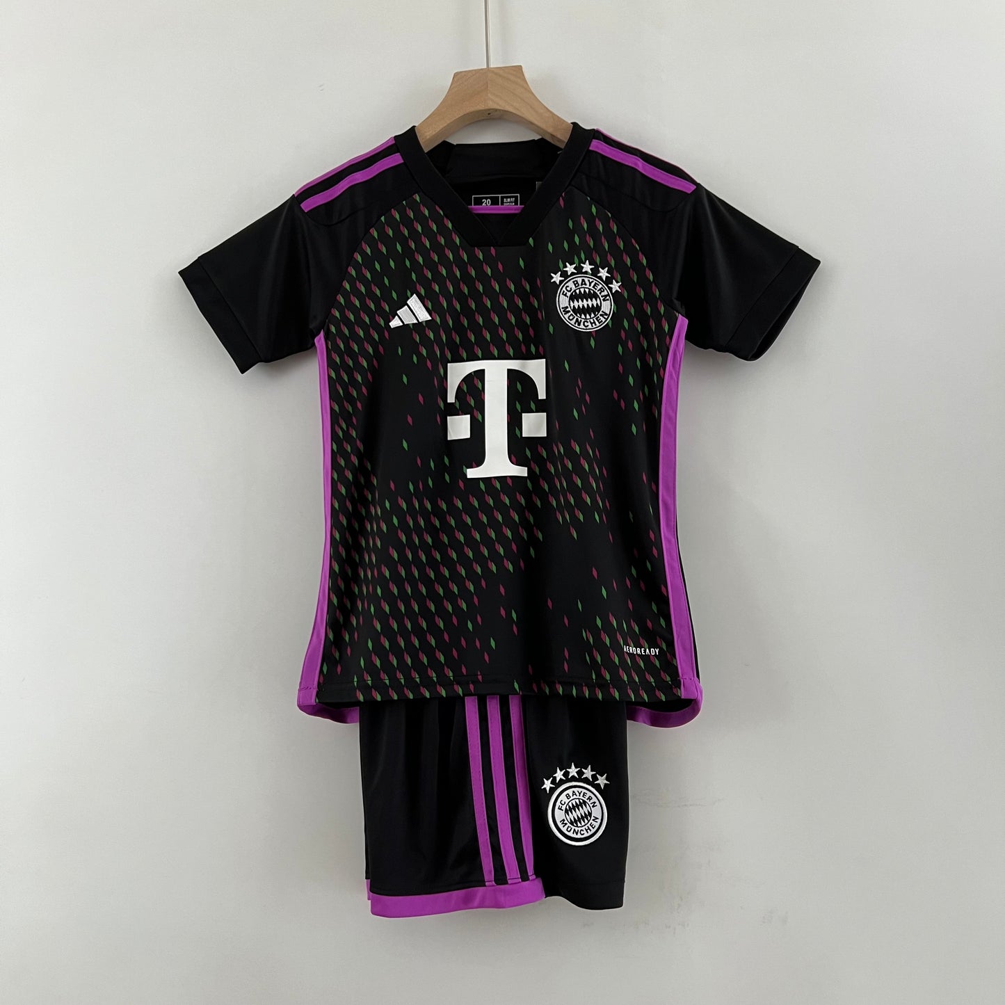 Kit Infantil Bayern Reserva 23/24