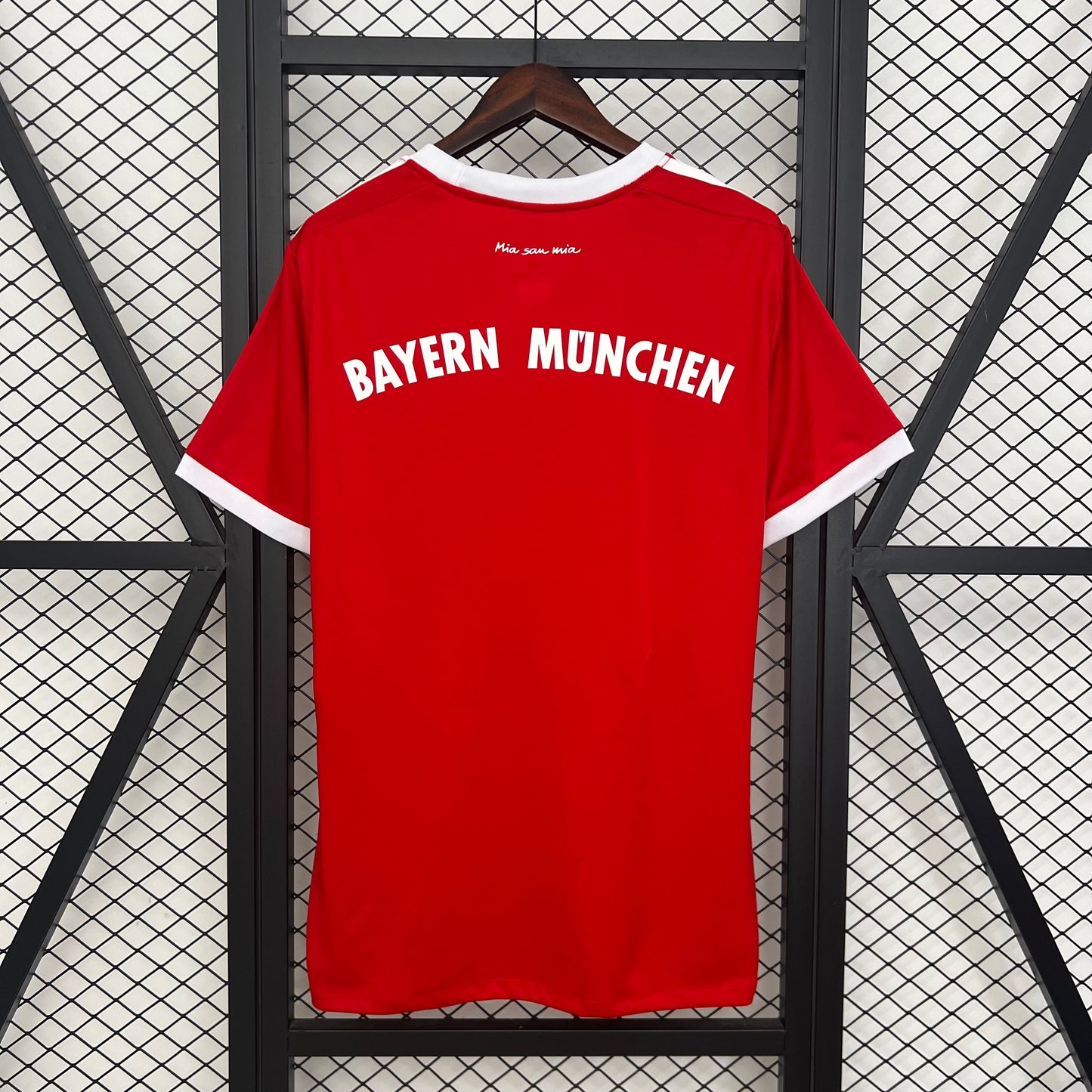 Camisa Bayern Munich Titular 17/18 - Versão Retro