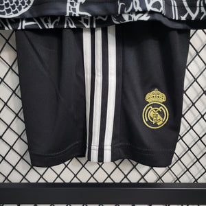 Kit Infantil Real Madrid Edição Especial Black 23/24 - Boutique do Boleiro