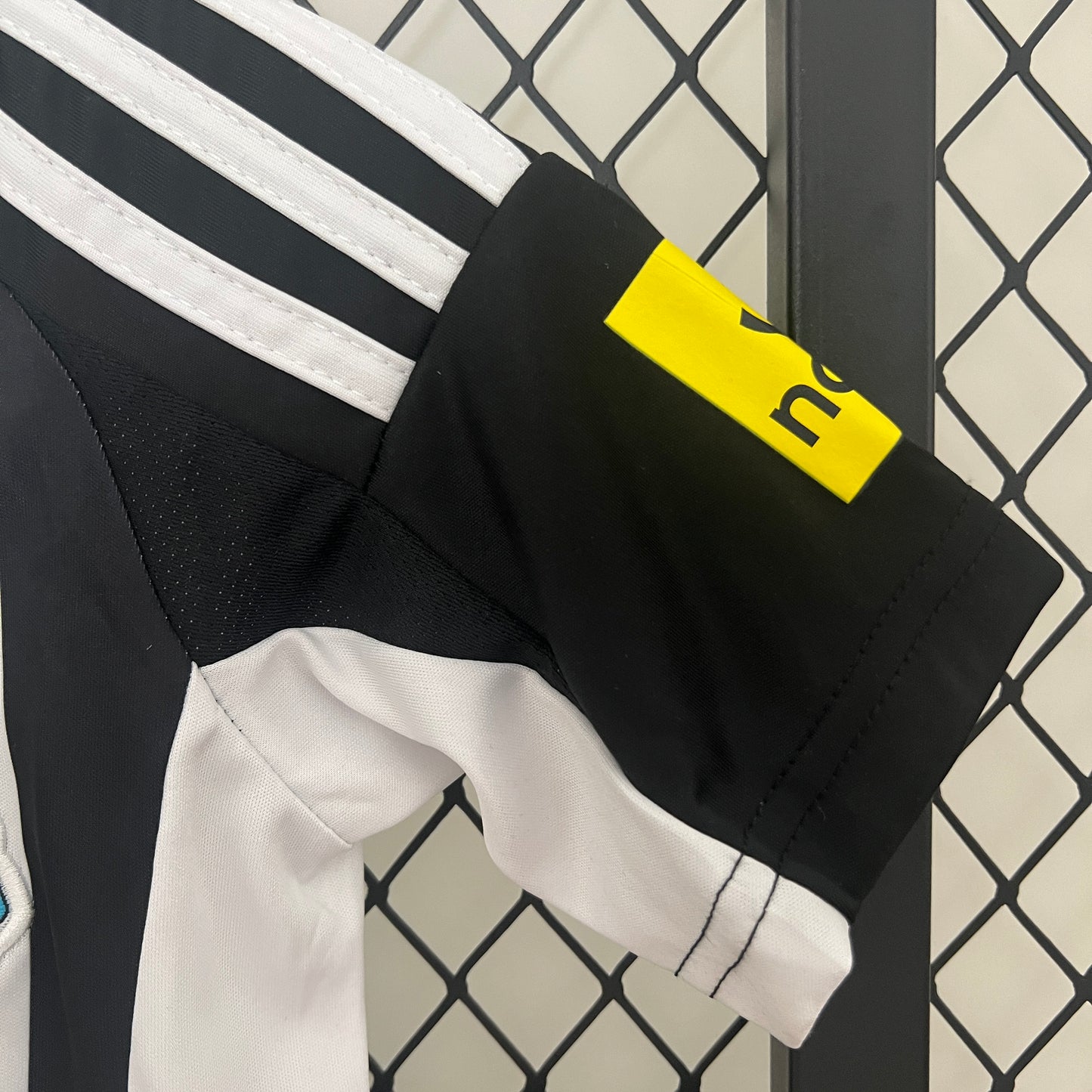 Kit Infantil Newcastle Titular 24/25