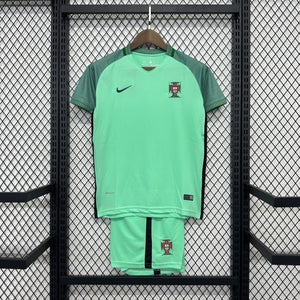 Kit Infantil Portugal Reserva Retro 15/16