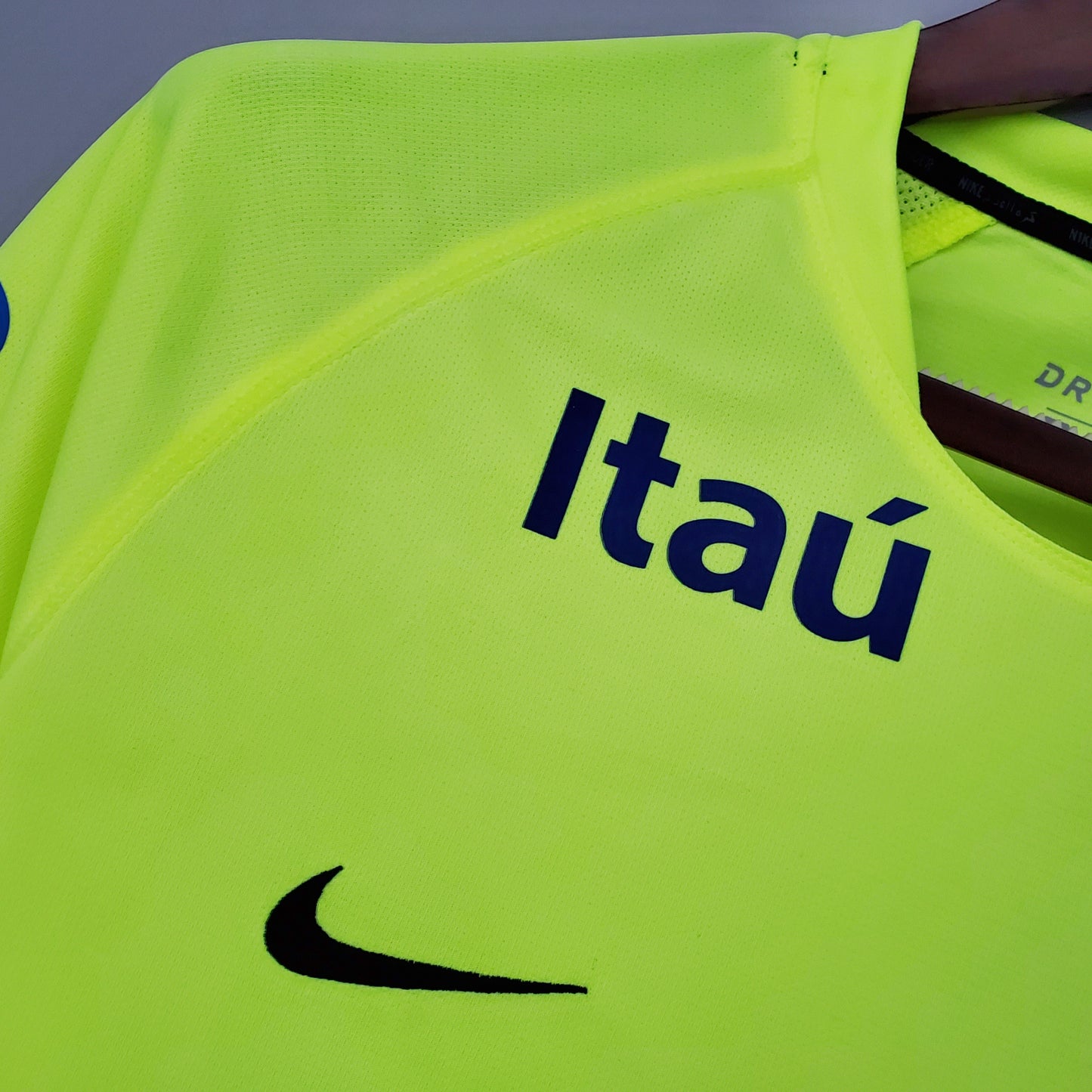 Camisa Seleção Treino 21/22- Versão Retro