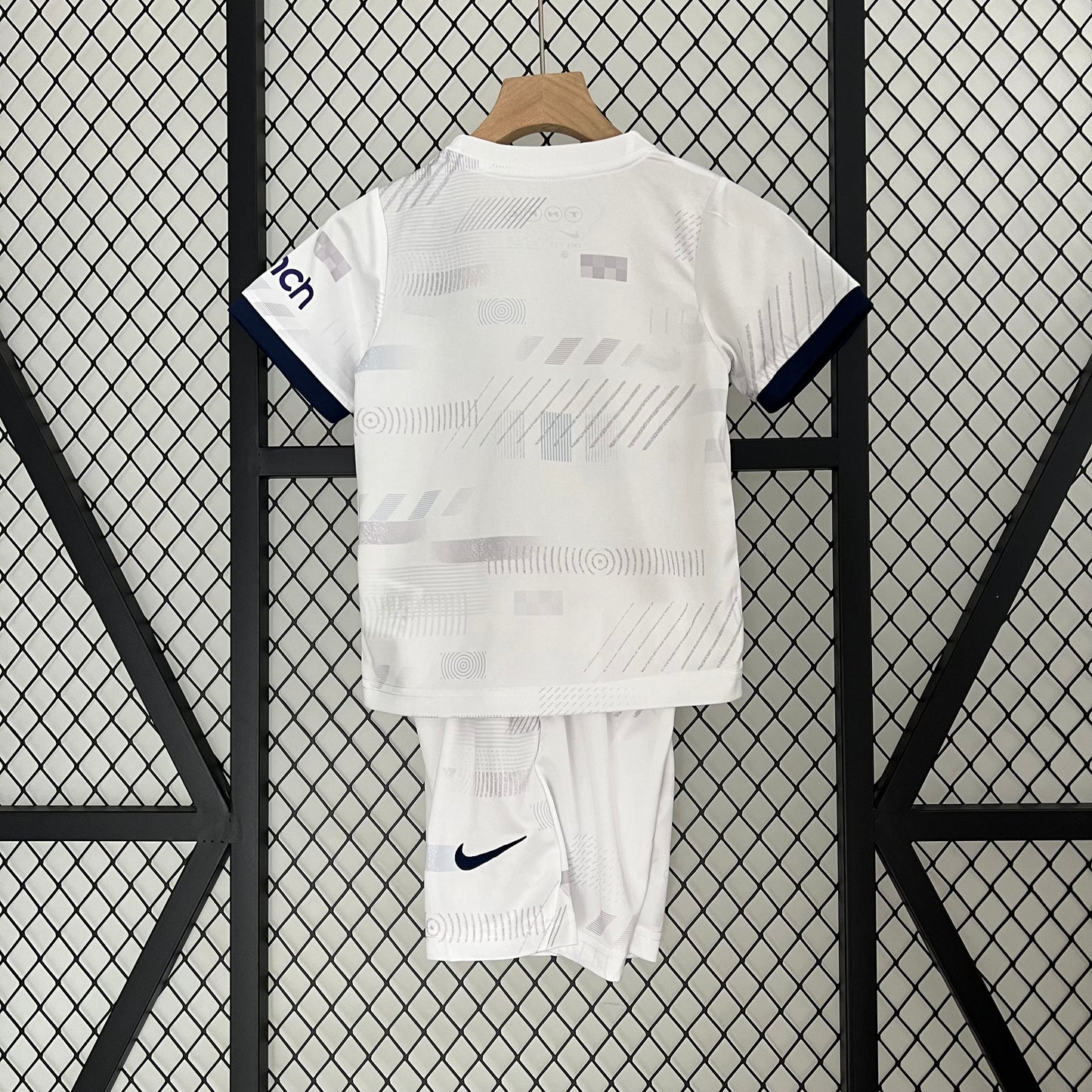 Kit Infantil Tottenham Titular 23/24