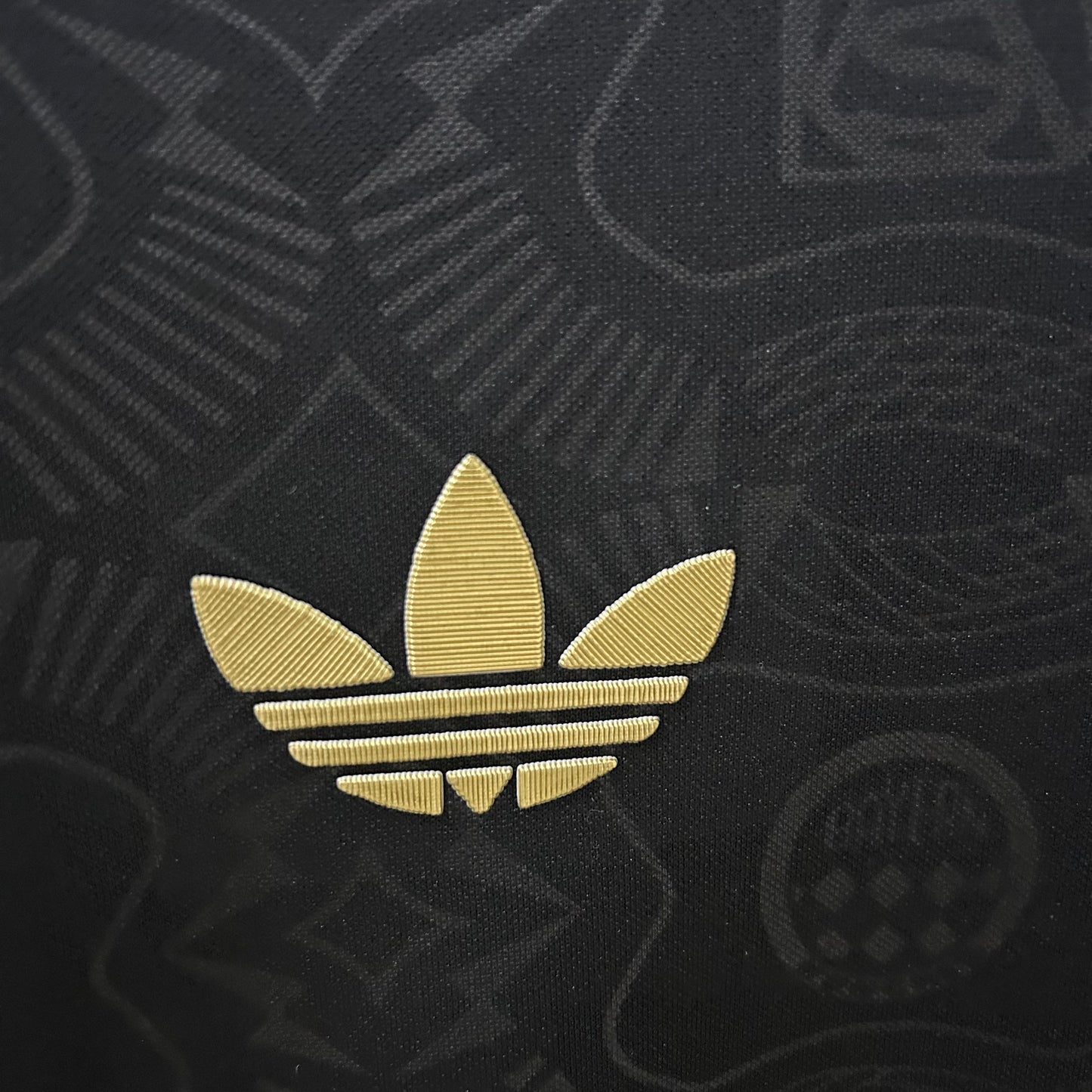 Camisa Bayern Munich Aniversario 125 anos. 25/26 - Versão Torcedor