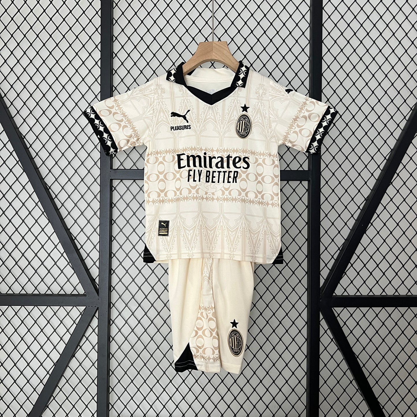 Kit Infantil Milan edição especial 24/25