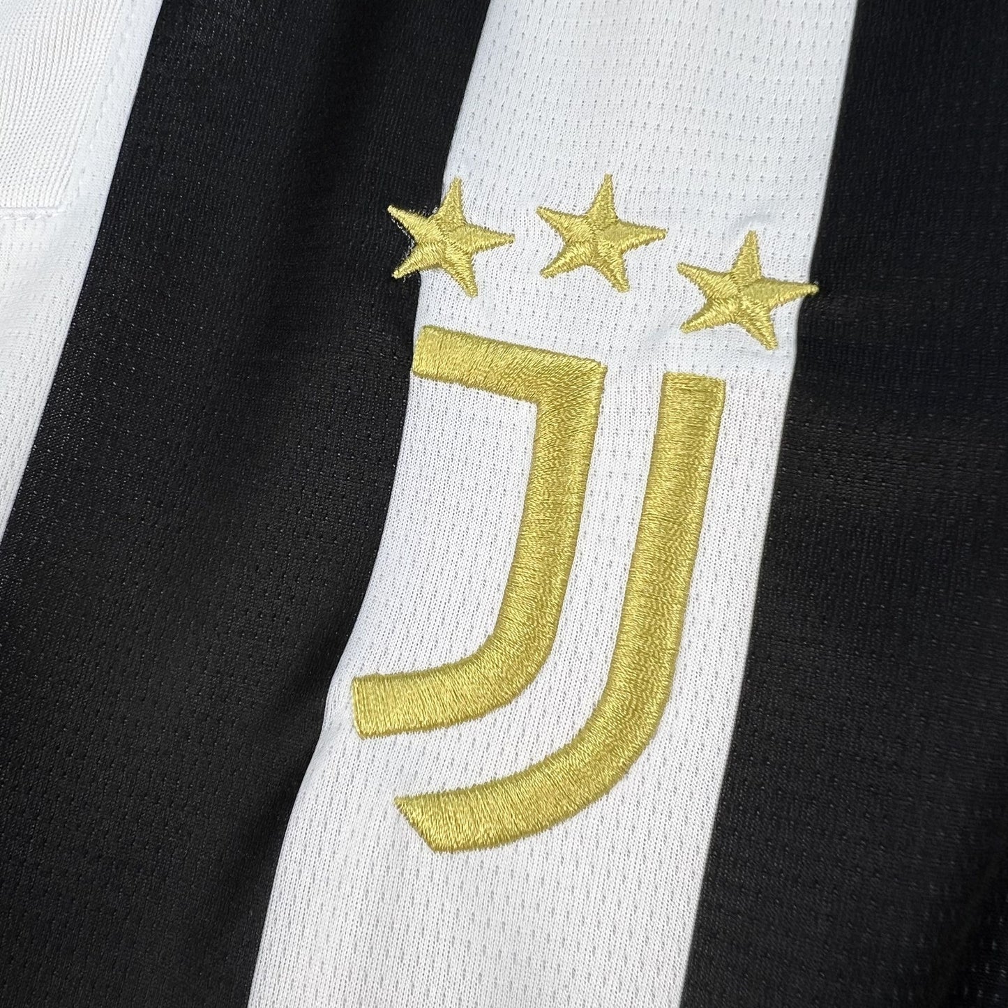 Camisa Juventus Titular 26/27 - Versão Torcedor