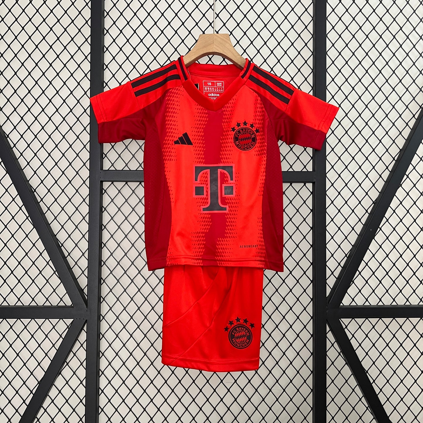 Kit Infantil Bayern Titular 24/25