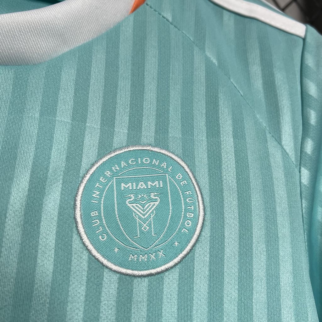 Kit infantil Miami Reserva 3 24/25