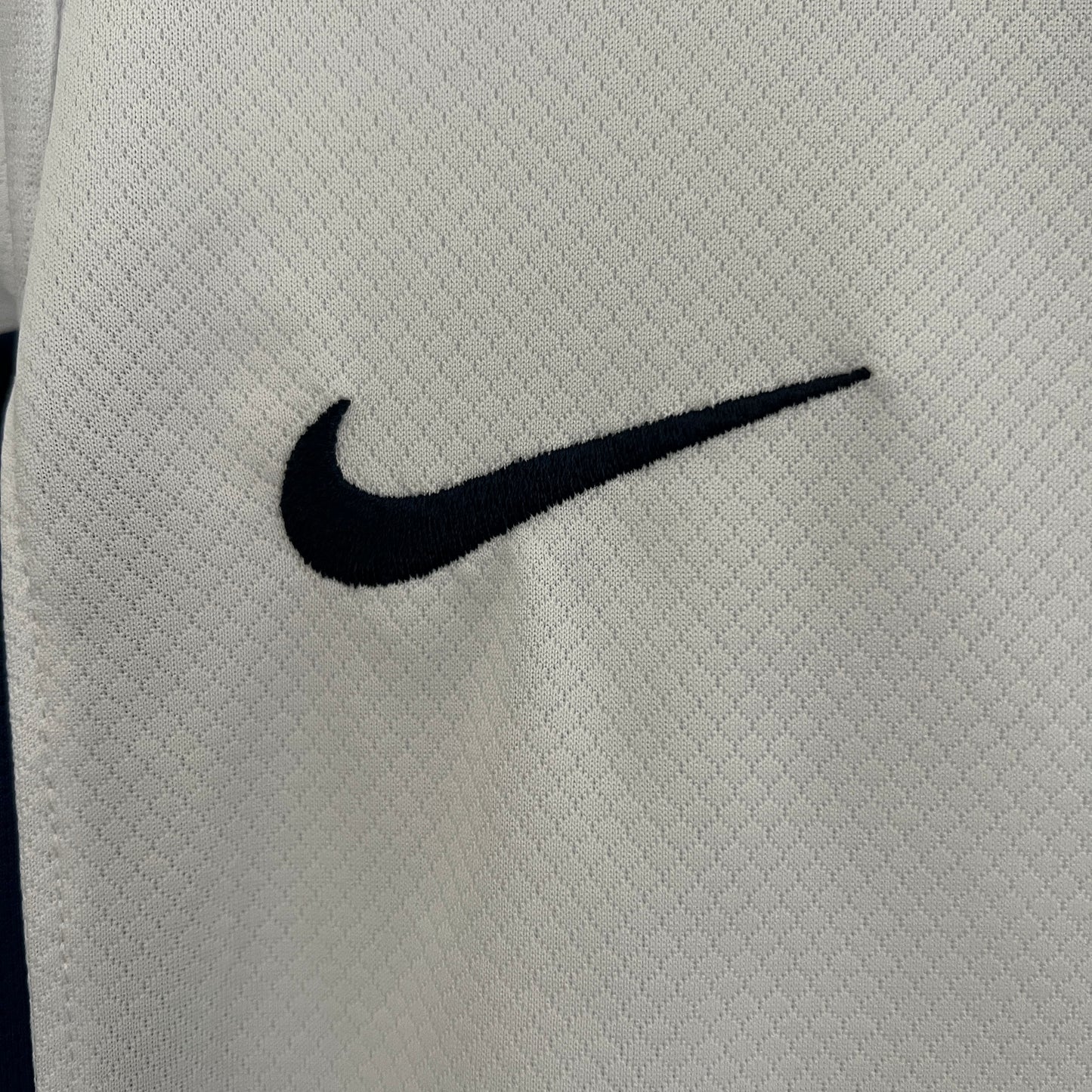 Kit infantil Inglaterra Titular 24/25