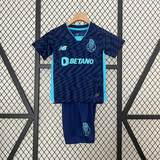 Kit Infantil Porto III 24/25
