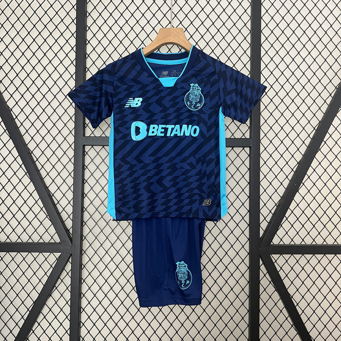 Kit Infantil Porto III 24/25