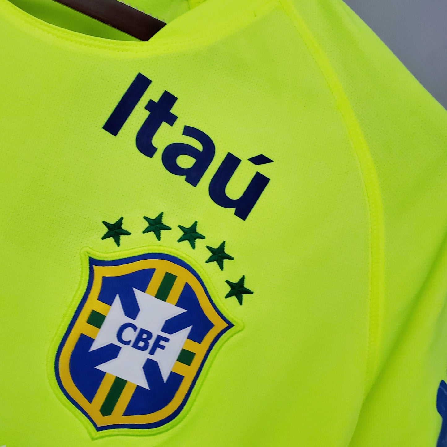 Camisa Seleção Treino 21/22- Versão Retro