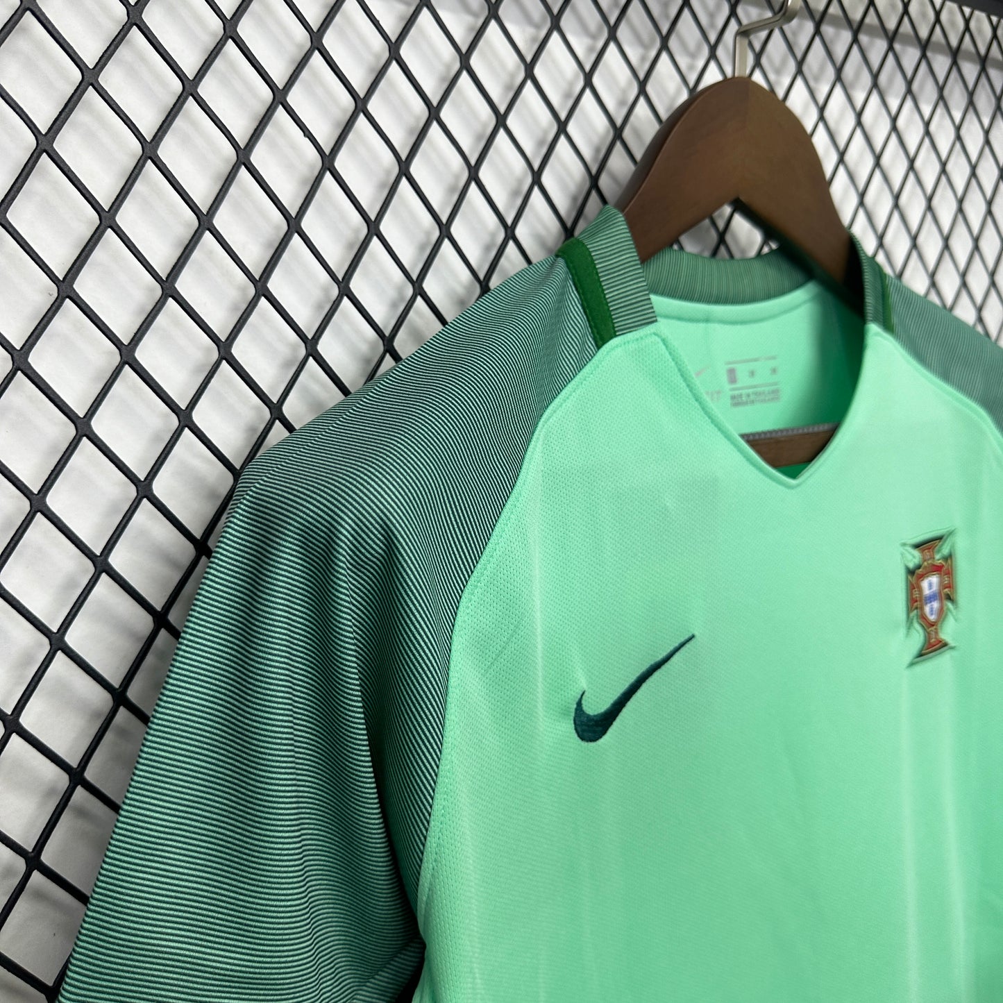 Kit Infantil Portugal Reserva Retro 15/16