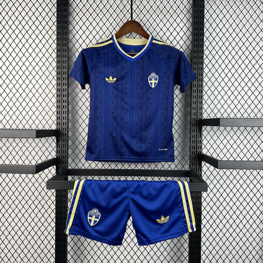 Kit Infantil Suécia Titular - 26/27 Copa do Mundo