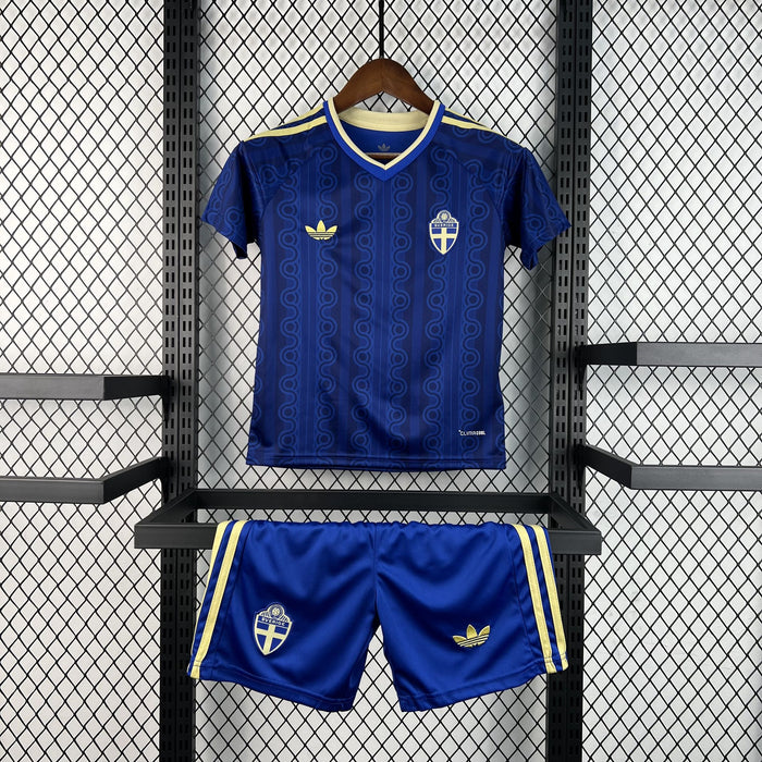 Kit Infantil Suécia Titular - 26/27 Copa do Mundo