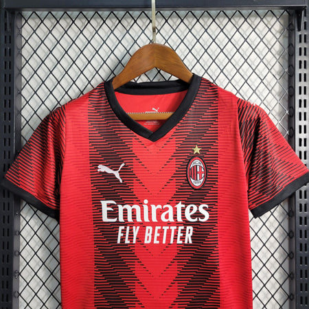 Kit Infantil Milan Titular 23/24 - Boutique do Boleiro