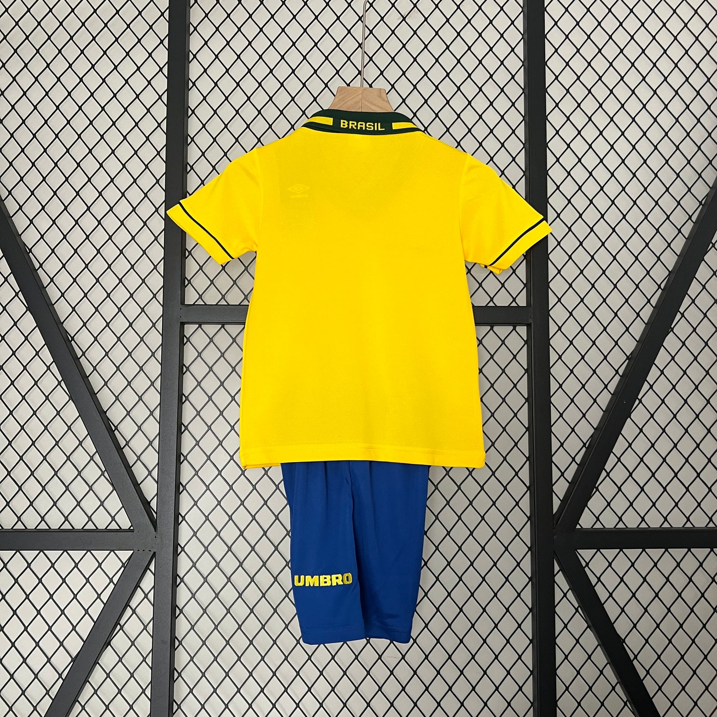 Kit Infantil Seleção Titular 93/94 - Versão retro