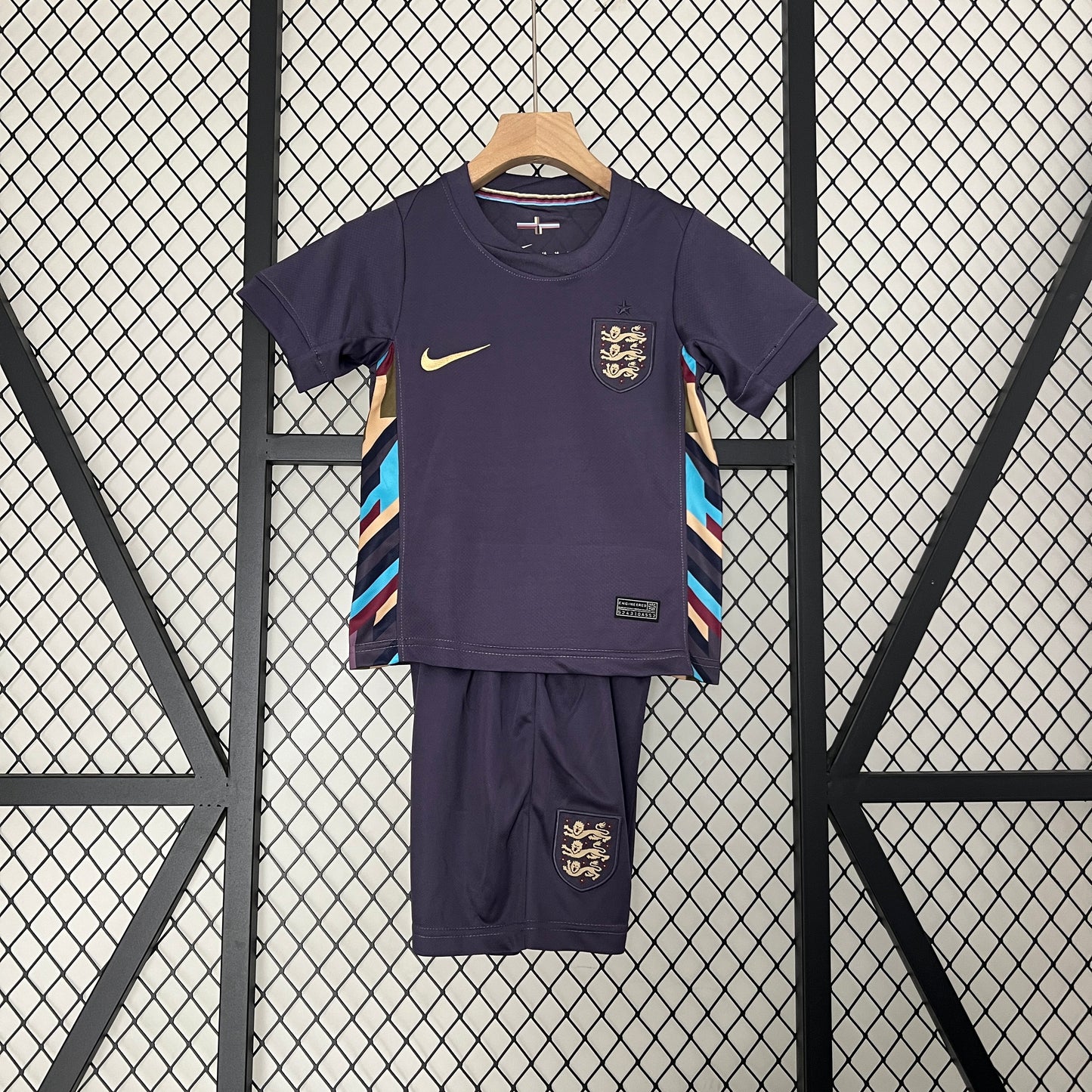 Kit Infantil Inglaterra Reserva 24/25