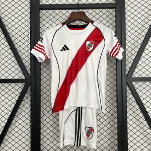 Kit Infantil River Plate titular 25/26