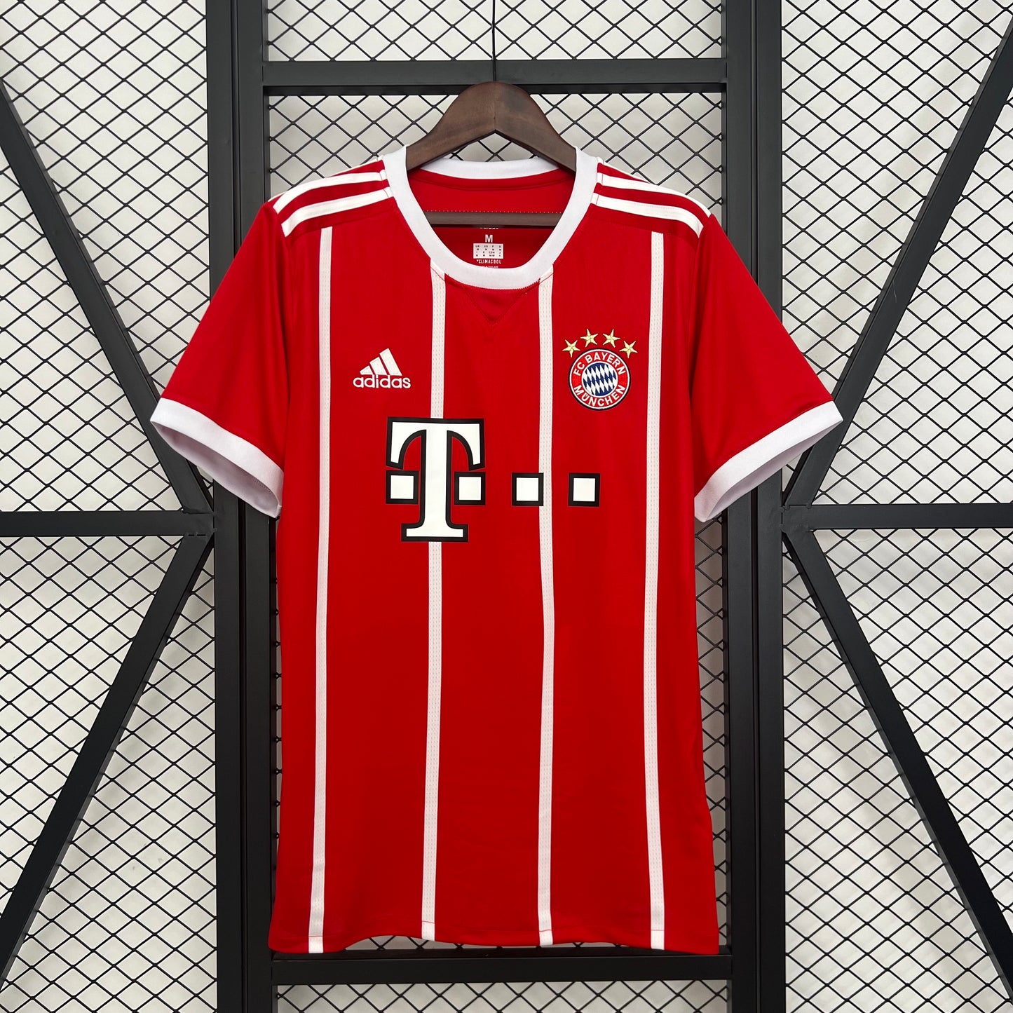 Camisa Bayern Munich Titular 17/18 - Versão Retro