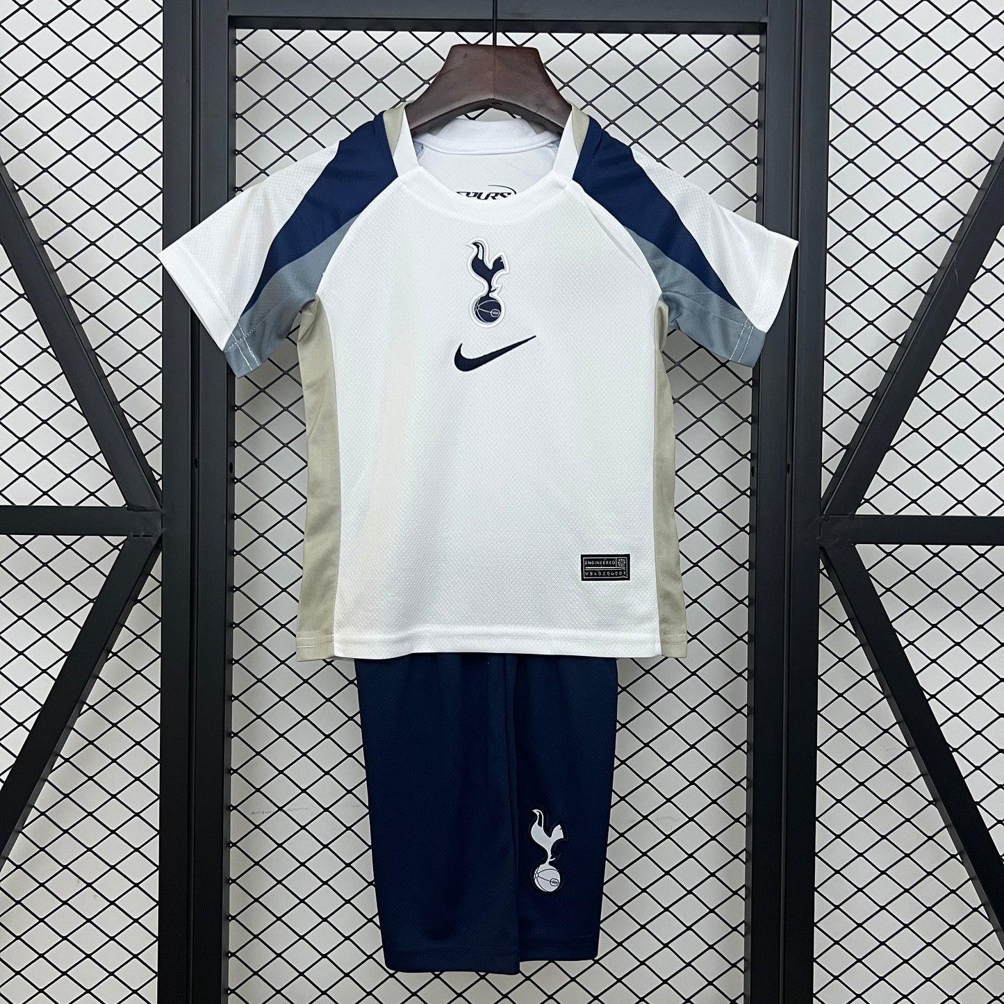 Kit Infantil Tottenham Titular 25/26