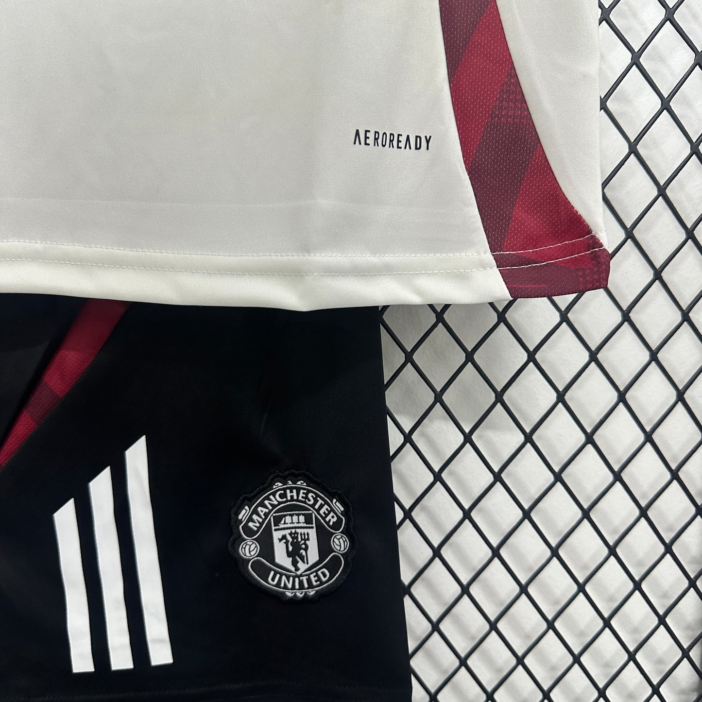Kit Infantil Manchester United Treino 25/26