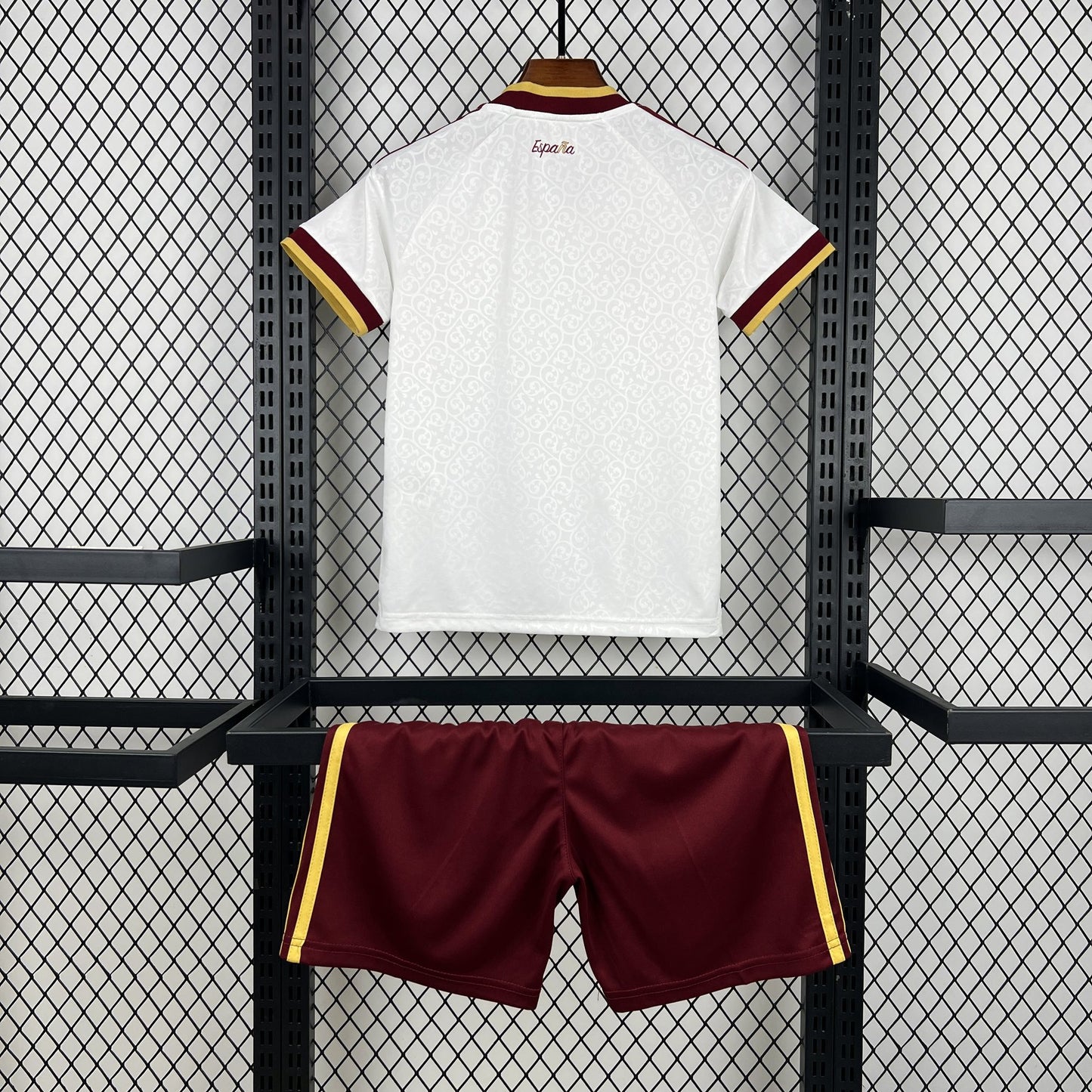 NOVO Kit Infantil Espanha Reserva - 26/27 Copa do Mundo