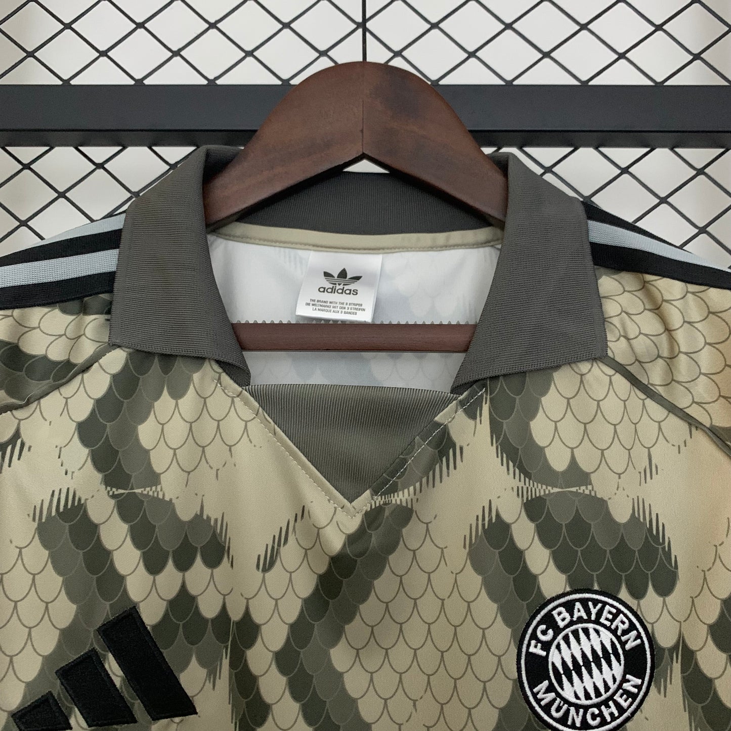 Camisa Bayern Munich Edição Especial 25/26 - Versão Torcedor