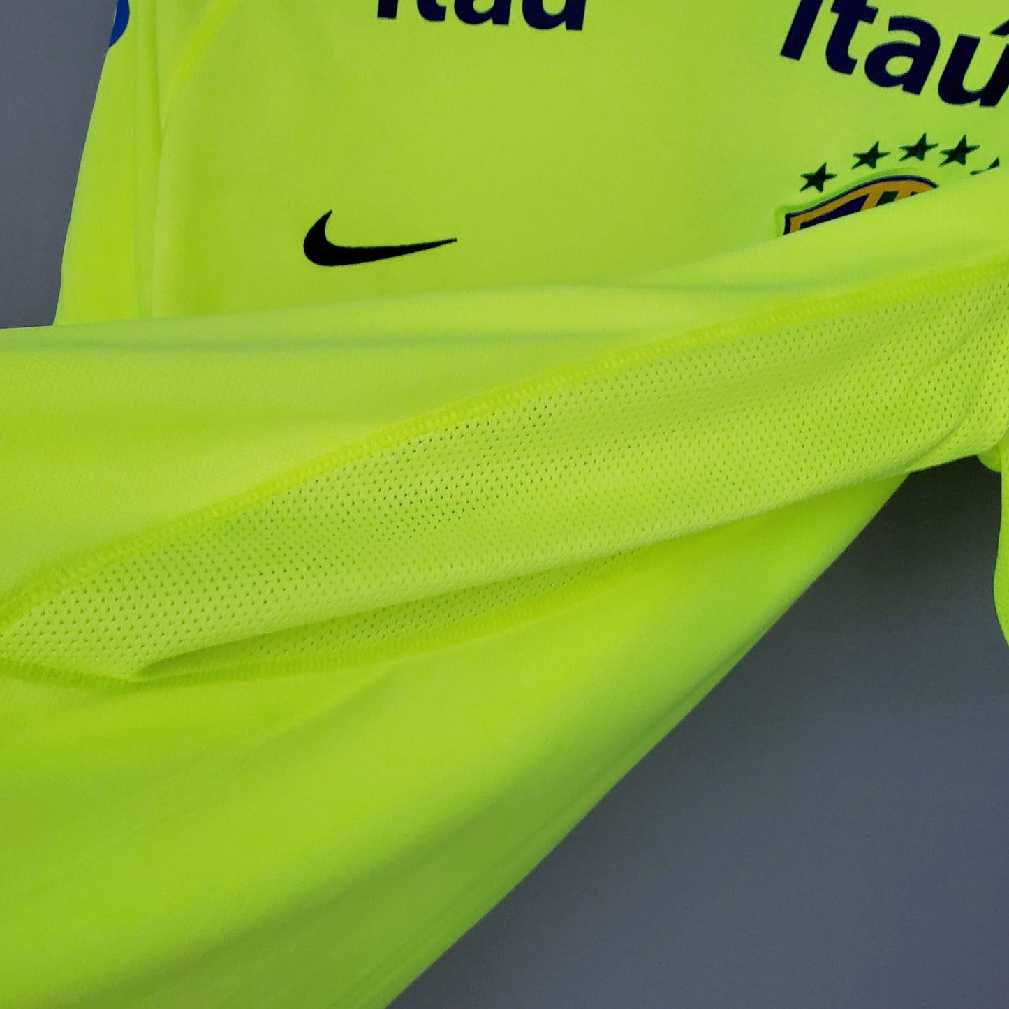 Camisa Seleção Treino 21/22- Versão Retro
