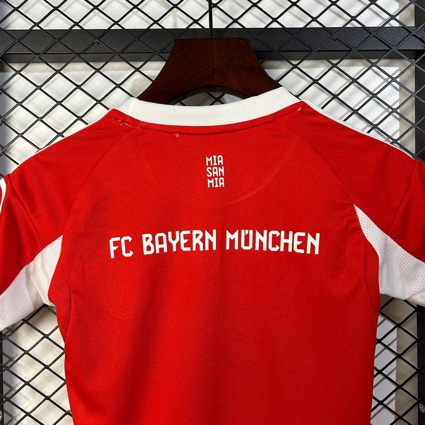 Kit Infantil Bayern Titular 25/26