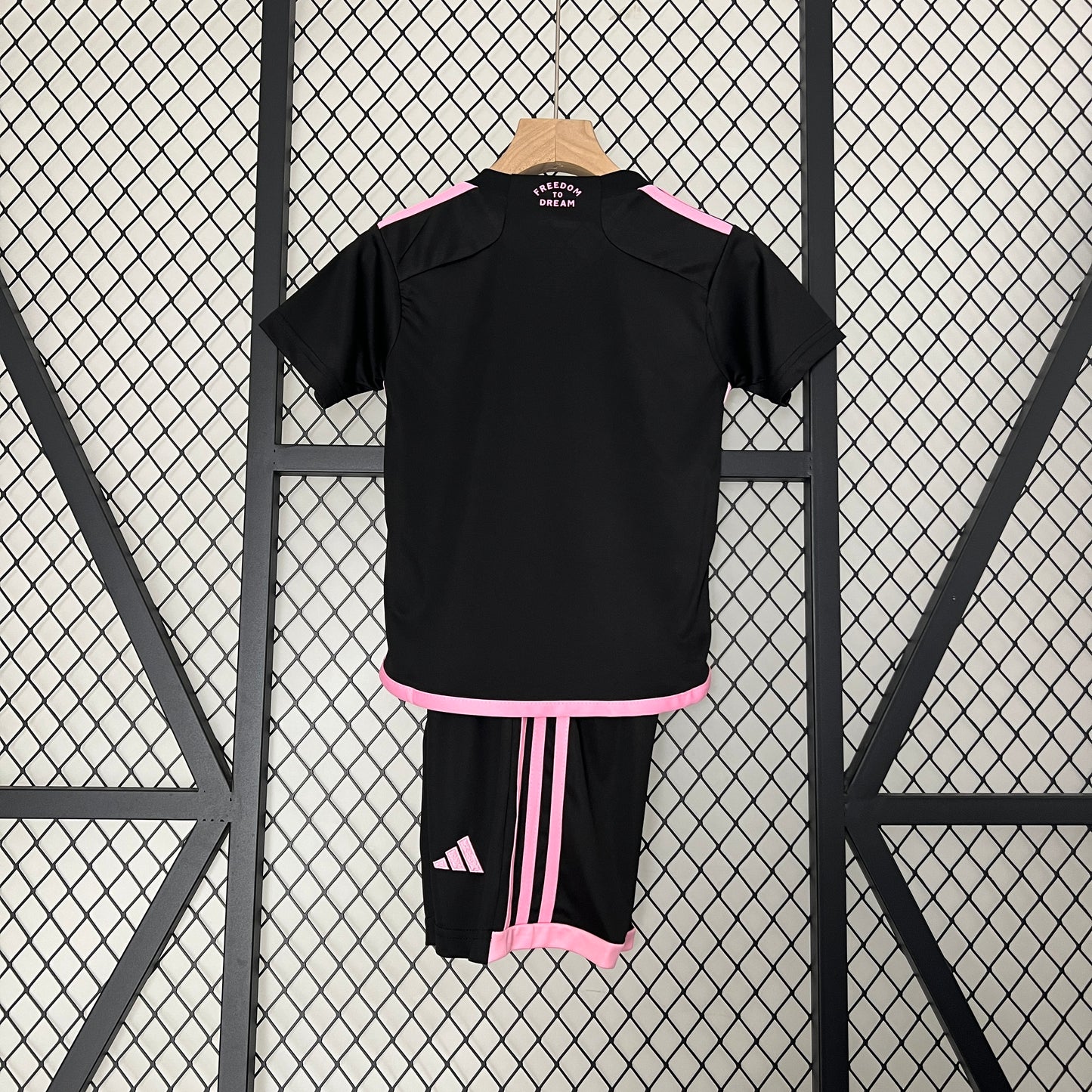 Kit infantil Miami Reserva 24/25