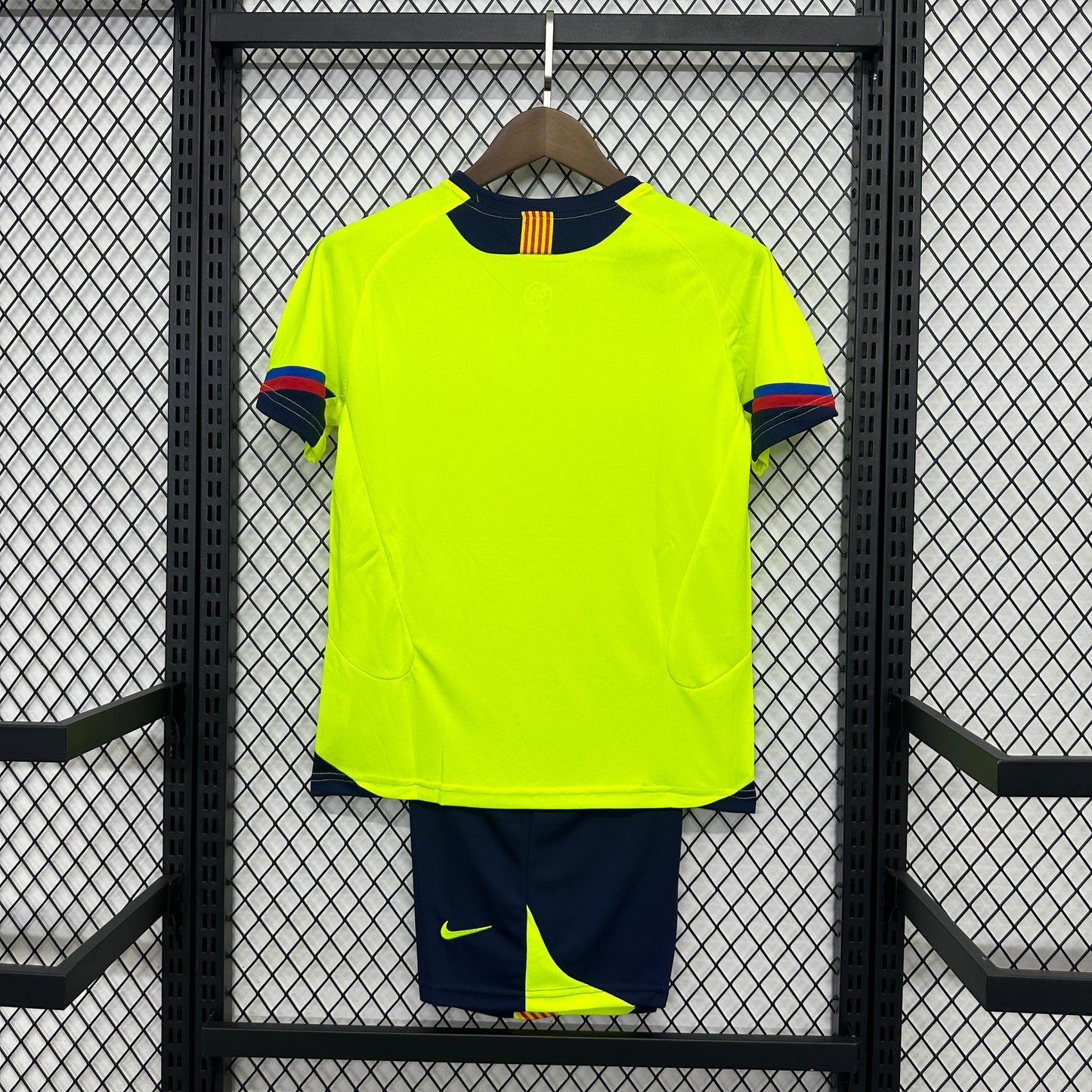Kit Infantil Barcelona Reserva 05/06- Versão retro