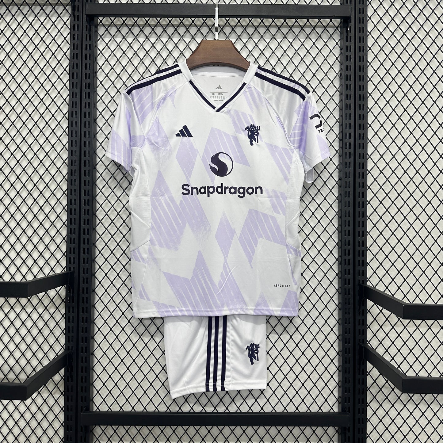 Kit Infantil Manchester United Reserva 25/26