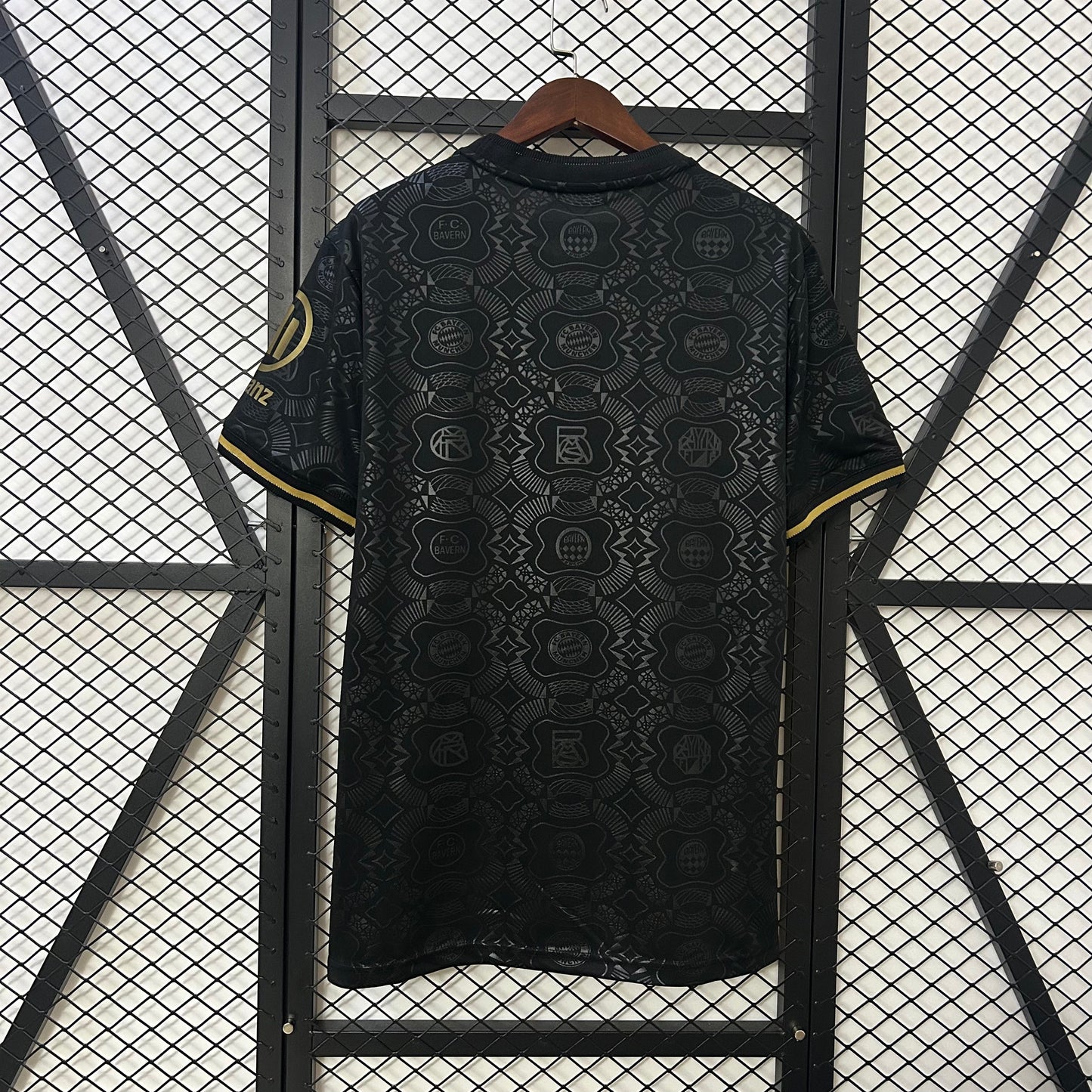 Camisa Bayern Munich Aniversario 125 anos. 25/26 - Versão Torcedor