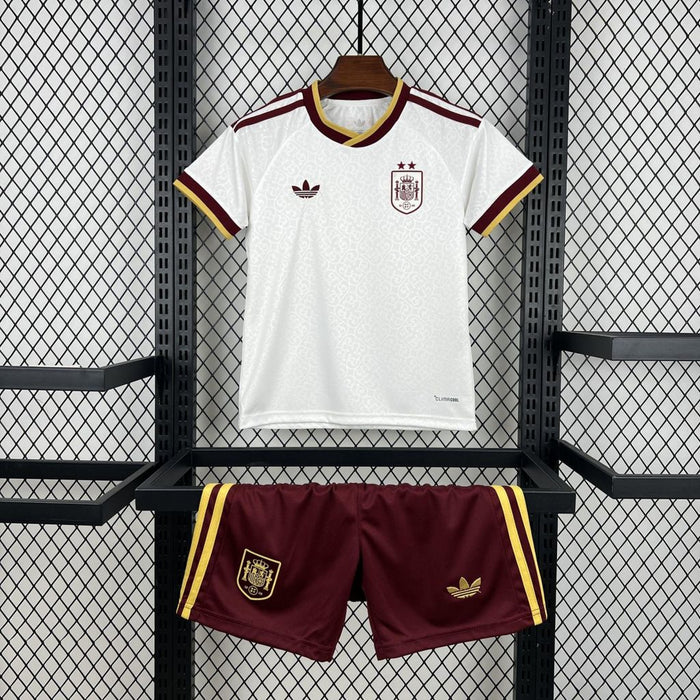 NOVO Kit Infantil Espanha Reserva - 26/27 Copa do Mundo