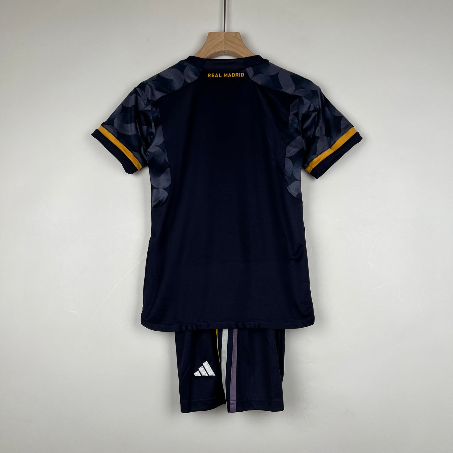 Kit Infantil Real Madrid Reserva 23/24
