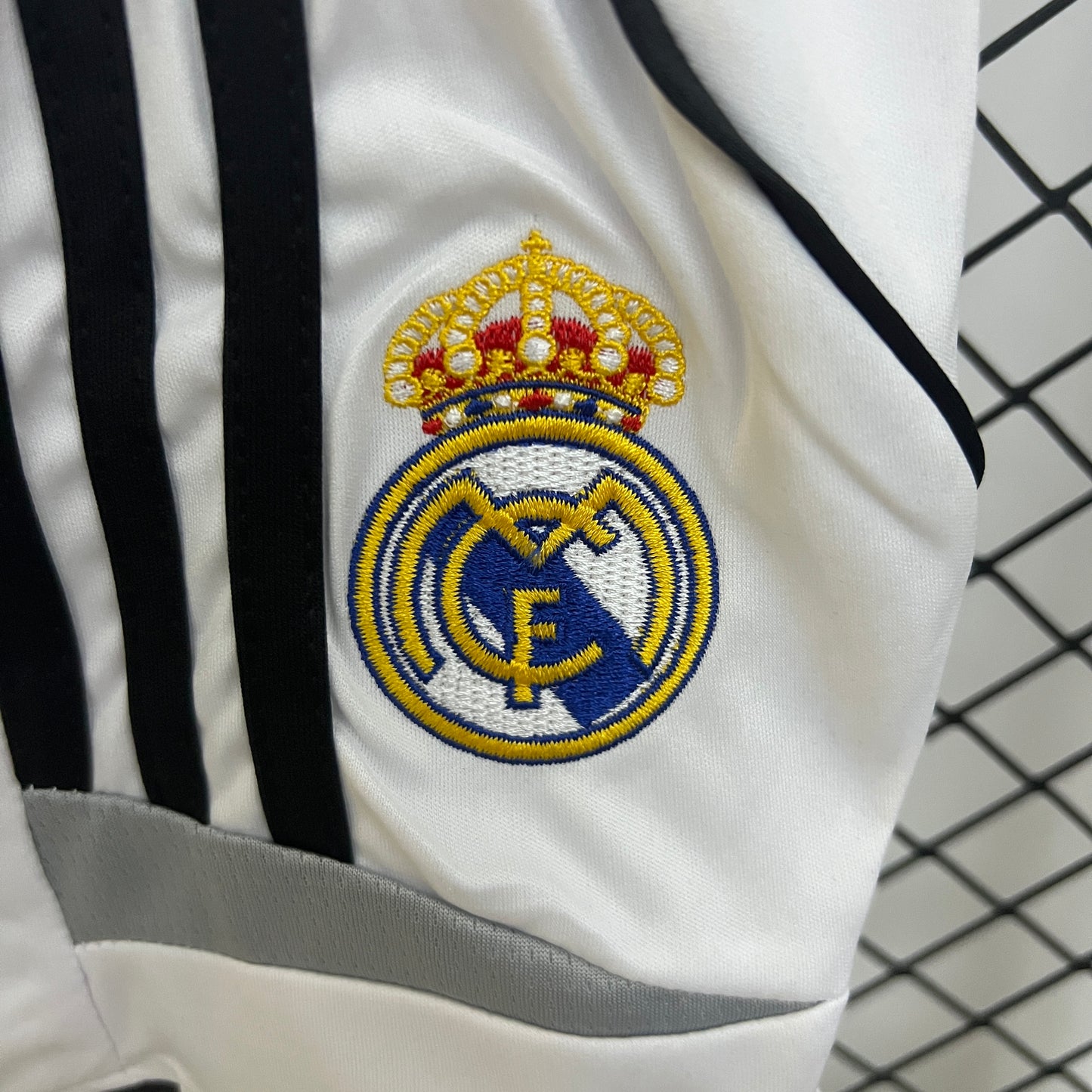 Kit Infantil Real madrid Titular 06/07 - Versão Retrô